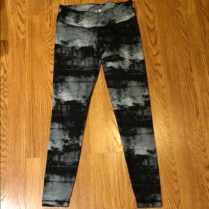 Old navy long active wear tight size medium